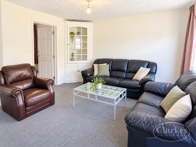 Castle Road, Winton, photo 2