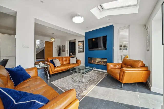 Dunstarn Drive, Leeds, LS16, photo 2