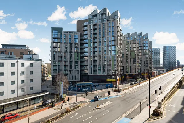 Caxton Street, London, E16, photo 1