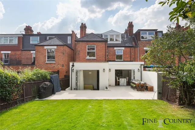 Fortune Green Road, London, photo 1