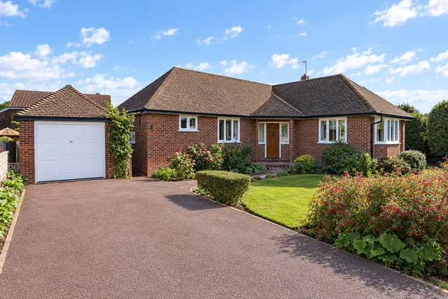 Quennell Close, Ashtead, KT21, photo 1