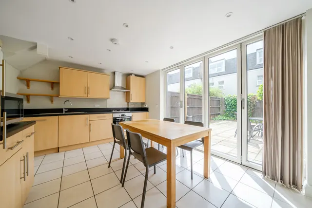 Carlwell Street, Tooting, London, SW17, photo 1
