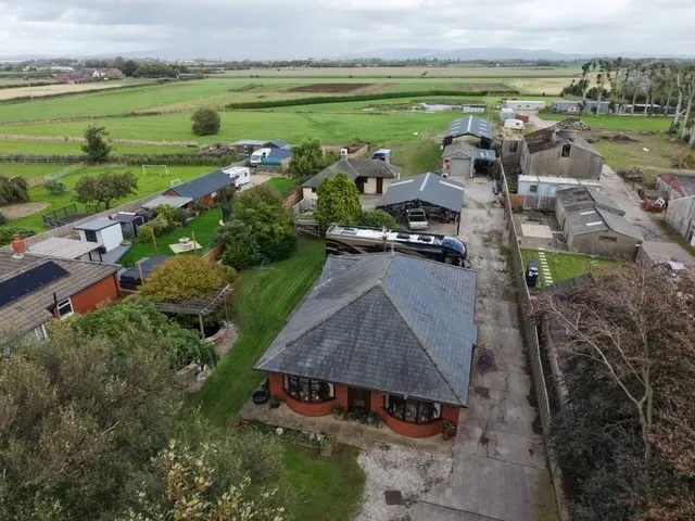 Springfield Little Tongues Lane, Preesall, FY6, photo 1