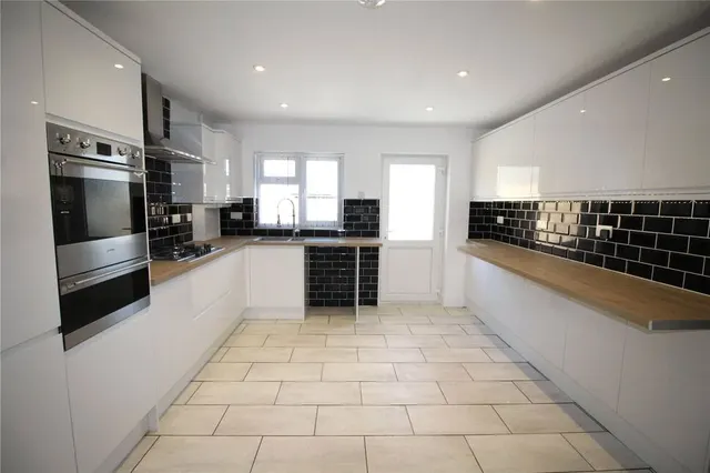 Applewood Grove, Waterlooville, Hampshire, PO7, photo 1
