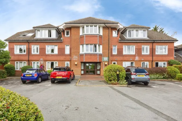 Burpham Lane, Guildford, GU4, photo 1