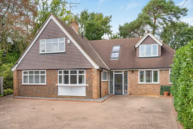 Briar Close, West Byfleet, KT14, photo 1