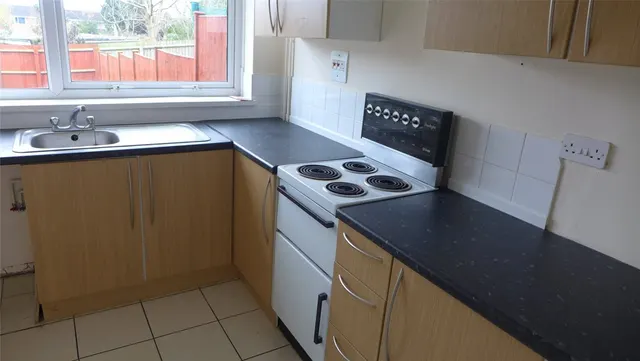 Wimborne Drive, Clifford Park, CV2, photo 3