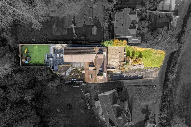 Slade Gardens, West Cross, SA3, photo 3