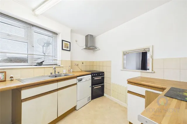Photo 3 — Lutterworth Road, Abington, Northampton, NN1