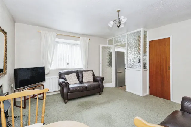 Photo 2 — Carrgreen Close, Burnage, Manchester, Greater Manchester, M19