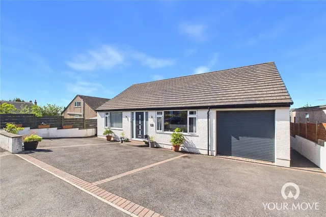 Thorntrees Drive, Thornhill, CA22, photo 1