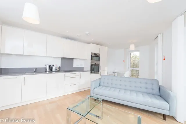 Ivy Point, Hannaford Walk, Bromley-By-Bow, London, E3, photo 1