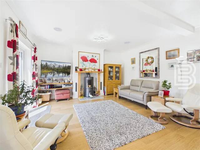 Crick Road, Hillmorton, photo 2