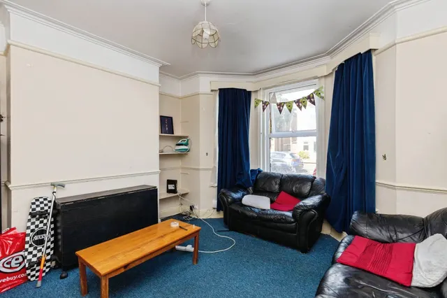 Cyril Road, Bournemouth, BH8, photo 2