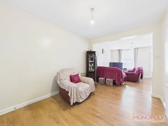 Bury Street, Wrexham, LL13, photo 3