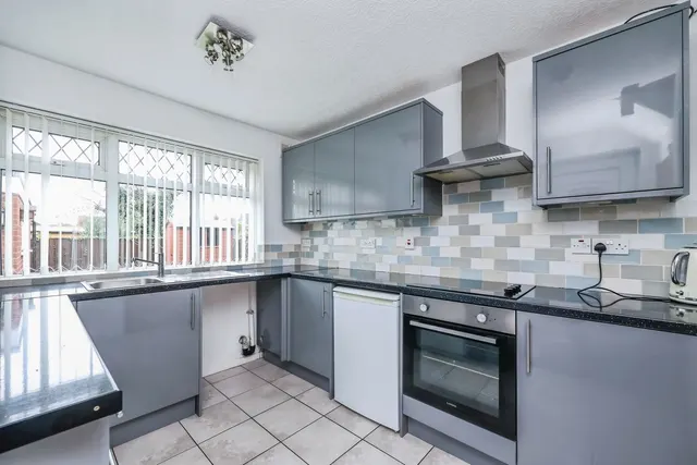 Westville Drive, Hucknall, NG15, photo 3