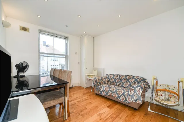 Albert Road, St. Mary Cray, BR5, photo 2