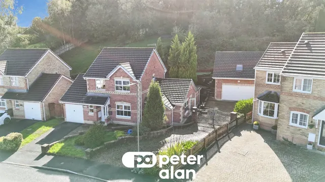 St. Andrews Drive, Blackwood, NP12, photo 2