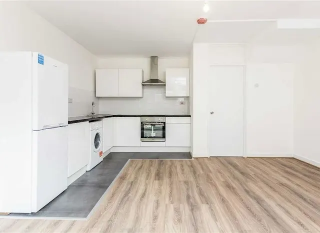 Photo 2 — Weymouth Terrace, Shoreditch, E2