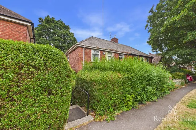 Southey Hall Drive, Sheffield, S5, photo 1