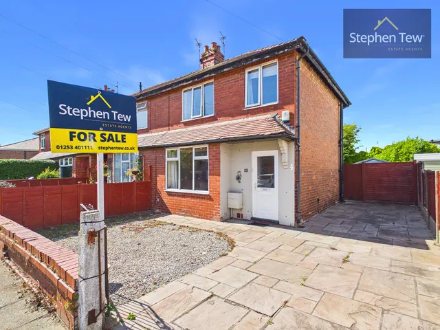 Heaton Road, Lytham St. Annes, FY8, photo 1