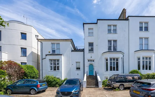 Park Hill, London, SW4, photo 1