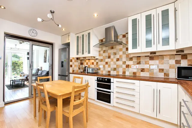 Aldershot Road, Guildford, GU2, photo 2