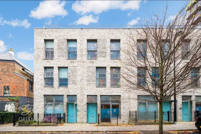 Henry Street, London, SE8, photo 1