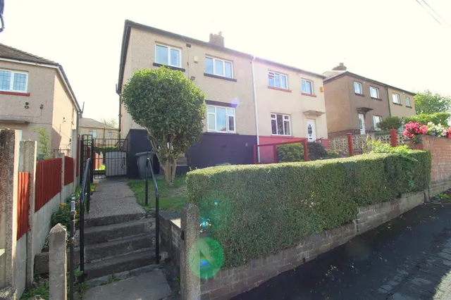 Leafield Close, Huddersfield, HD2, photo 1