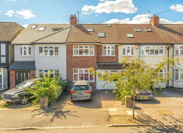 Springfield Avenue, Raynes Park, SW20, photo 1