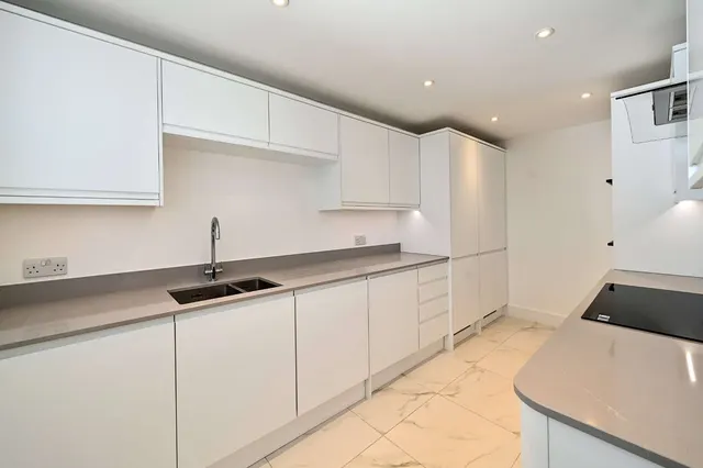 Photo 3 — Curzon Street, London, W1J 5HG