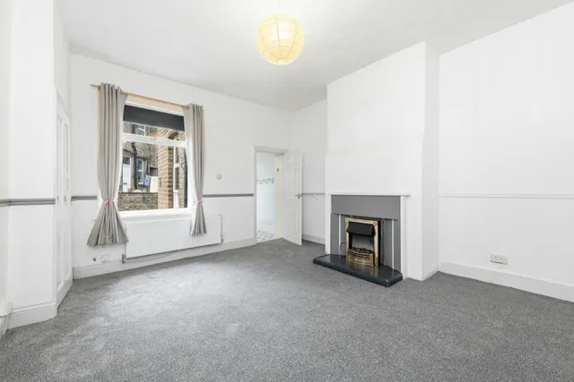 Photo 3 — Acre Street, Lindley