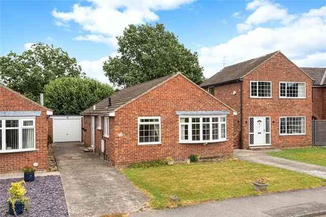 Glebe Close, Strensall, North Yorkshire, YO32, photo 1