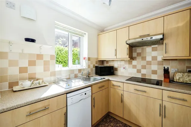 Padnell Road, Waterlooville, PO8, photo 2