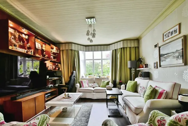 Washway Road, Sale, M33, photo 3