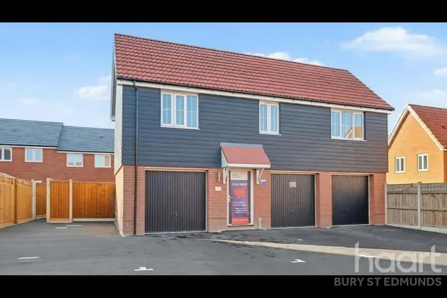 2 bedroom flat, Prigmore Drive, Bury St Edmunds, IP32