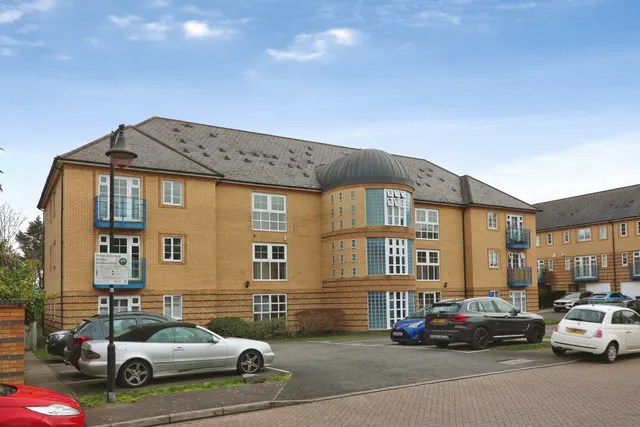 Newland Gardens, Hertford, SG13, photo 1