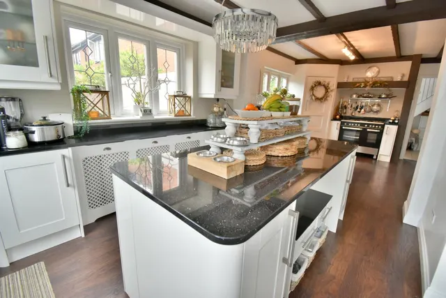 Ringwood Road, BH22, photo 3
