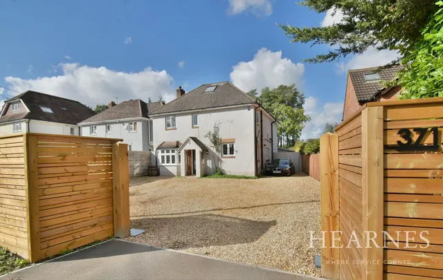 5 bedroom house, Ringwood Road, BH22
