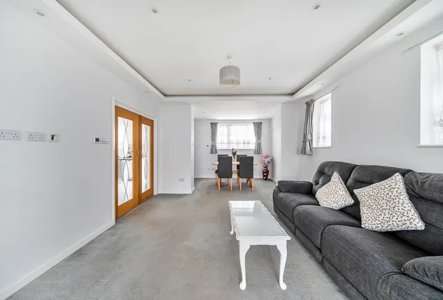 Photo 3 — Hay Lane, London, NW9 0NA