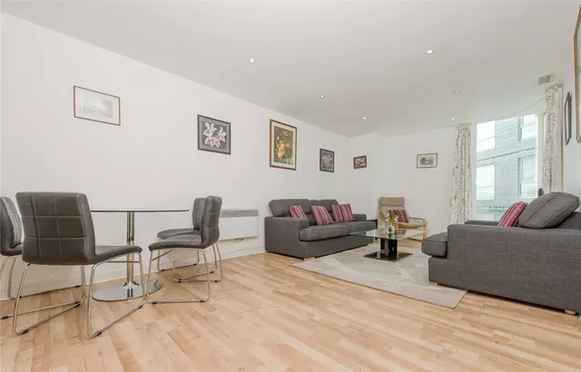 1 bedroom flat, Albert Embankment, London, SE1