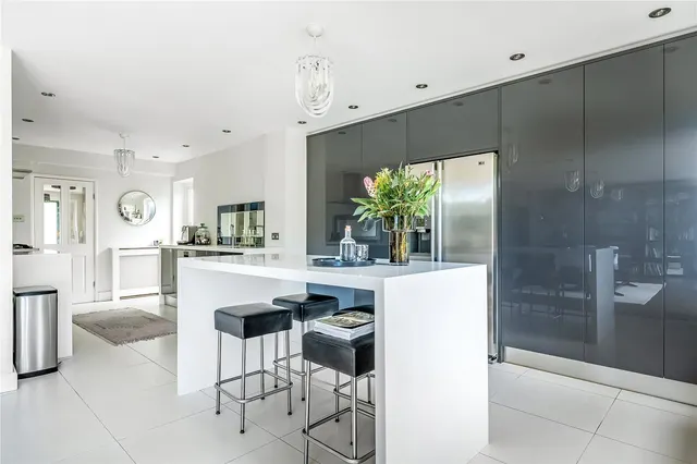 Gatton Road, Reigate, RH2, photo 2
