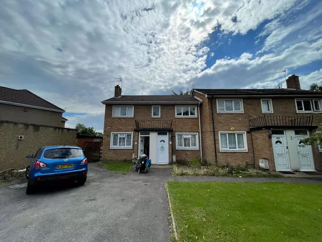 Northolm, Edgware, HA8, photo 1