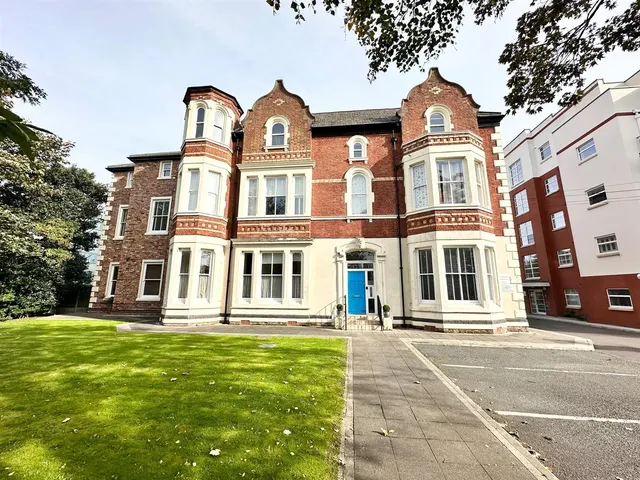 Poppy Place, Waterloo, L22, photo 1