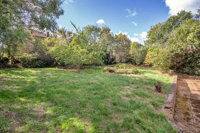Photo 2 — Mill Hill, Edenbridge, Kent, TN8 5DA