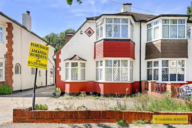Moreland Way, London, photo 1