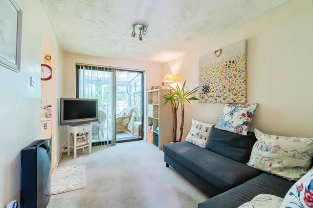 Photo 3 — Warwick Close, Chippenham