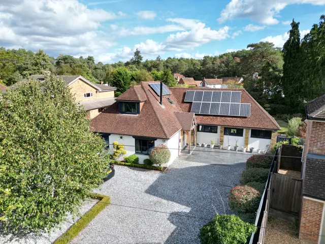 Sandy Lane, Farnham, GU10, photo 1