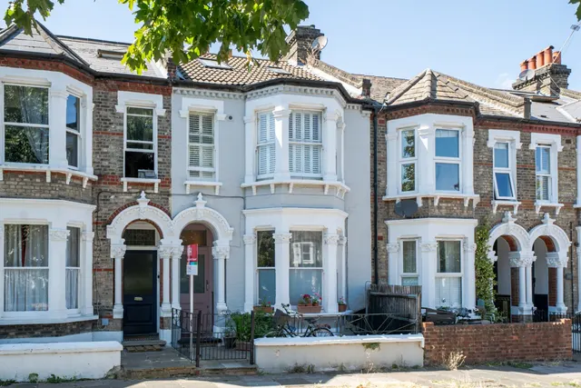 Photo 2 — Holmewood Gardens, Brixton Hill, London, SW2