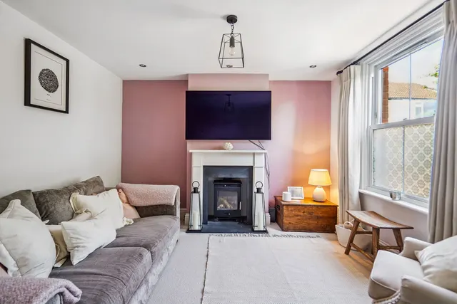 Photo 2 — 49 Sycamore Road, Chalfont St Giles, Buckinghamshire HP8 4LG